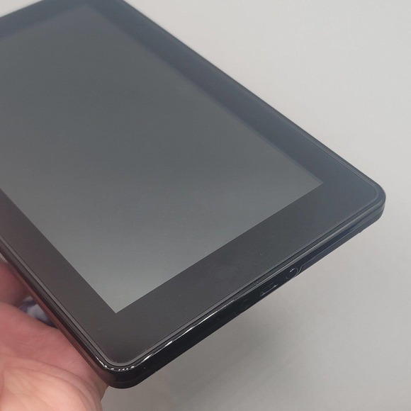 Amazon Kindle Fire D01400 8GB 7" WI-FI Black Tablet (1st Gen) - Picture 2 of 8
